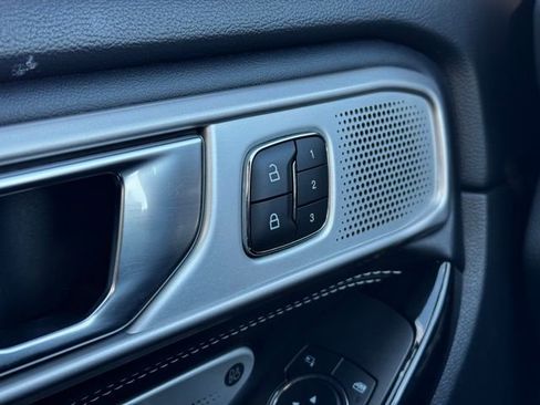 Used 2021 Ford Explorer ST w/ ST Street Pack image 36