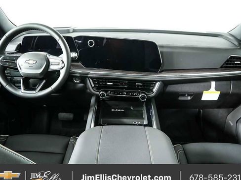 New 2026 Chevrolet Suburban Premier w/ Sun And Tow Package image 22