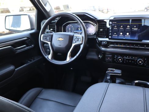 Used 2023 Chevrolet Silverado 1500 LTZ w/ Z71 Off-Road Package AWD/4WD image 15