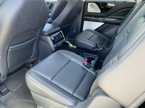 Used 2025 Lincoln Aviator Reserve w/ Equipment Group 201A AWD/4WD image 15