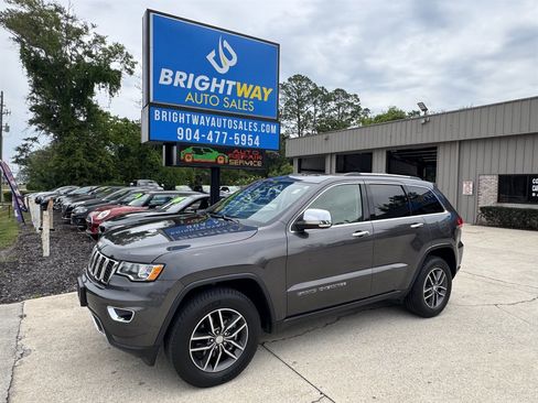 Used 2018 Jeep Grand Cherokee Limited AWD/4WD image 1