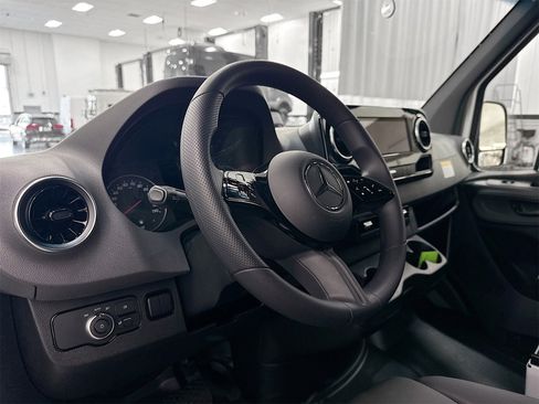 New 2026 Mercedes-Benz Sprinter 2500 image 10