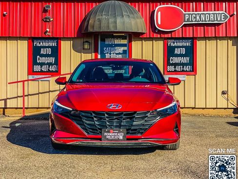 Used 2023 Hyundai Elantra SEL w/ Convenience Package image 3