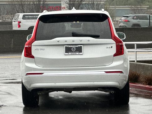 Used 2023 Volvo XC90 B6 Plus image 8