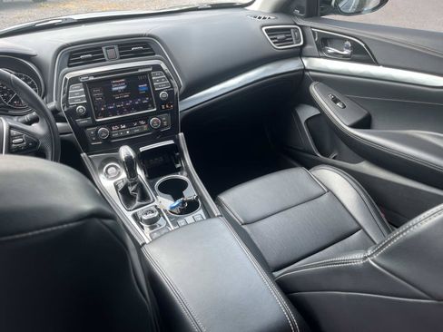 Used 2019 Nissan Maxima 3.5 SL w/ Floor Mat Group FWD image 14