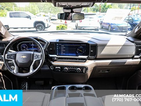 Used 2025 Chevrolet Silverado 1500 LT RWD image 28