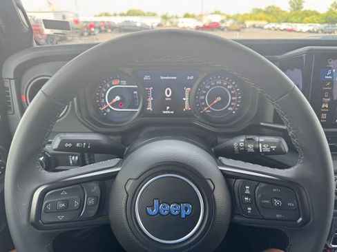 Certified 2026 Jeep Wrangler Unlimited Rubicon AWD/4WD image 22