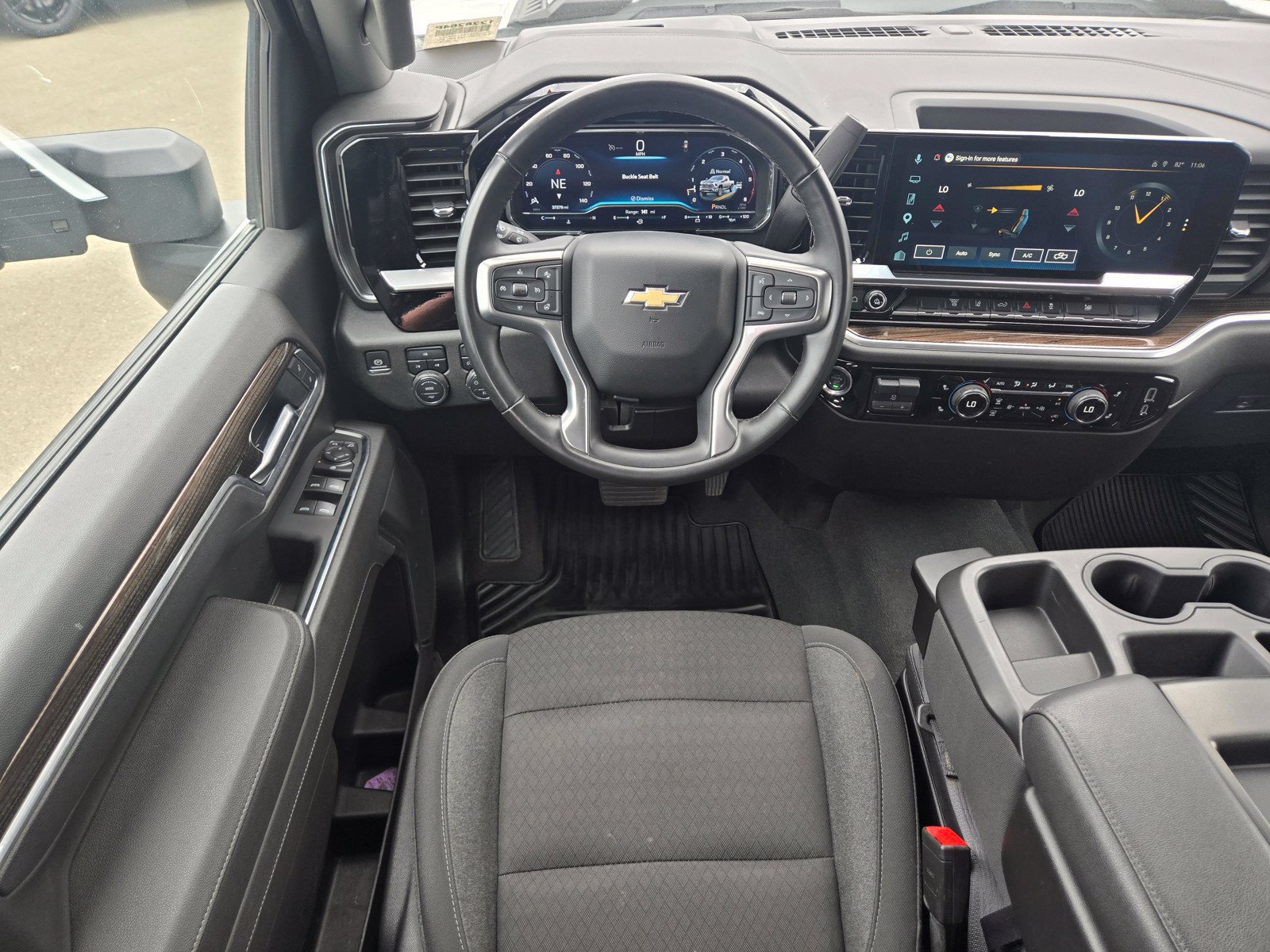Used 2025 Chevrolet Silverado 2500 LT w/ Convenience Package AWD/4WD image 18