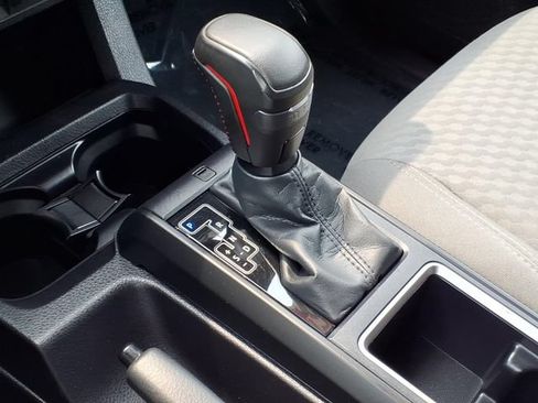 Certified 2022 Toyota Tacoma SR AWD/4WD image 24