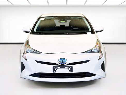 Used 2017 Toyota Prius Three w/ Carpet Mat Package FWD image 2