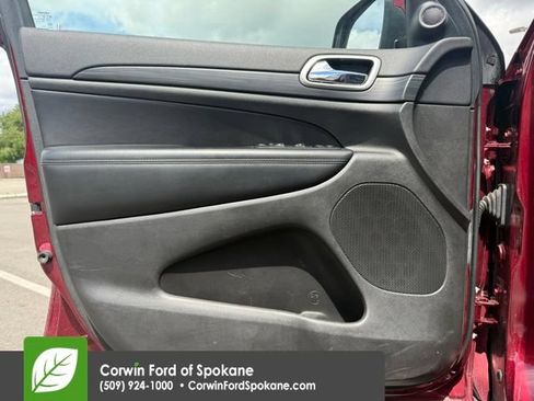 Used 2019 Jeep Grand Cherokee Altitude AWD/4WD image 19