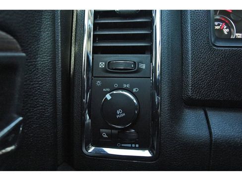 Used 2018 RAM 2500 Laramie w/ Off Road Package image 19