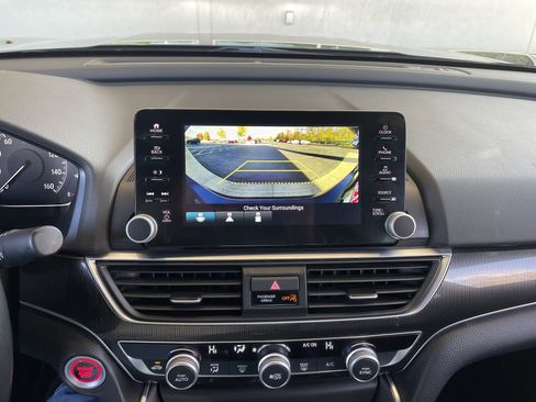 Used 2022 Honda Accord Sport image 10