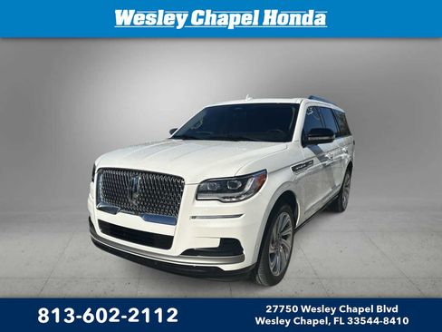 Used 2024 Lincoln Navigator Reserve AWD/4WD image 1