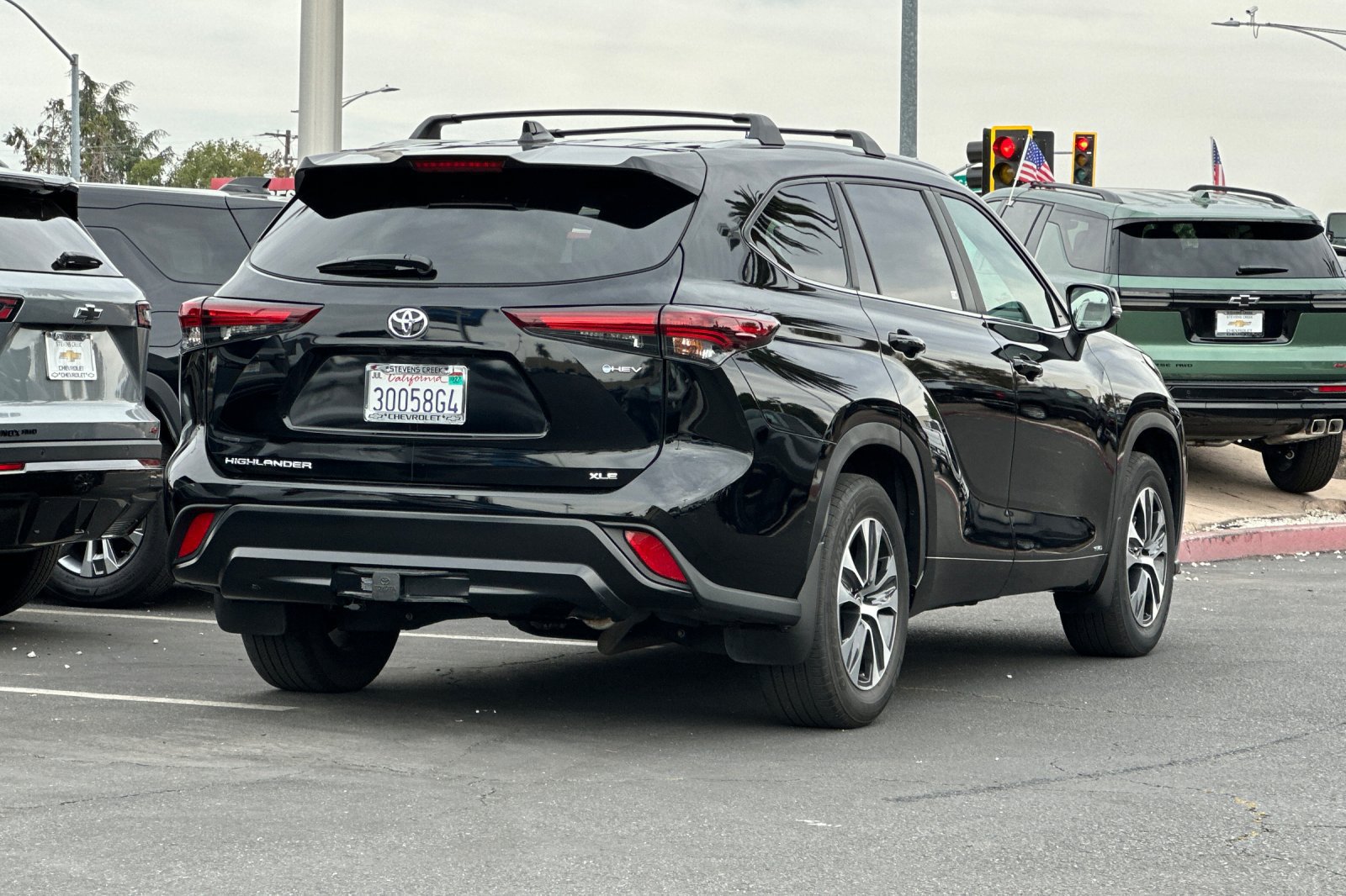 Used 2025 Toyota Highlander XLE AWD/4WD image 5