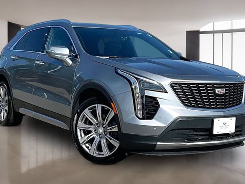 Certified 2023 Cadillac XT4 Premium Luxury w/ Cold Weather Package AWD/4WD image 11