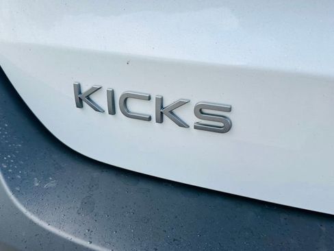 New 2026 Nissan Kicks SR FWD image 10