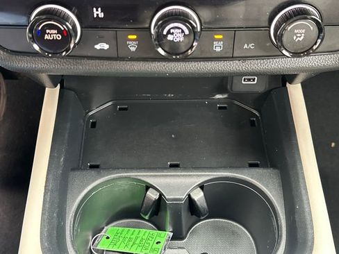 Used 2023 Honda HR-V LX image 30