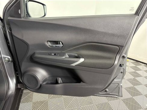 Used 2024 Nissan Kicks SV FWD image 12