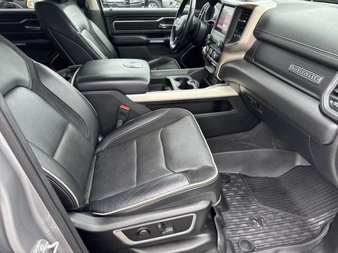 Used 2022 RAM 1500 Laramie AWD/4WD image 14