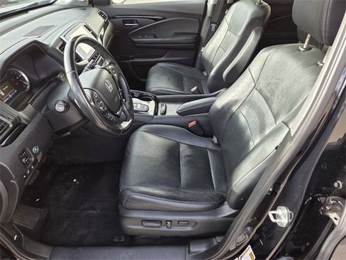 Used 2016 Honda Pilot Touring image 10