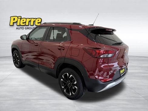 Used 2023 Chevrolet TrailBlazer LT w/ Convenience Package AWD/4WD image 2