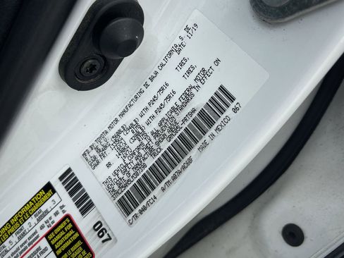 Used 2020 Toyota Tacoma SR5 image 12