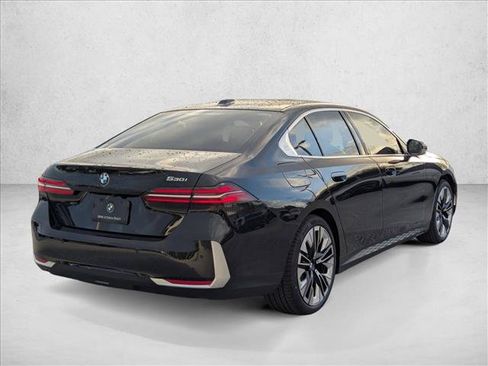New 2026 BMW 530i RWD image 2
