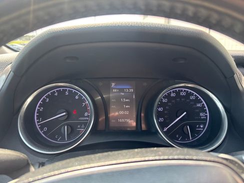 Used 2020 Toyota Camry SE FWD image 20