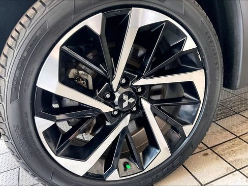 Used 2024 Mitsubishi Outlander SE FWD image 30
