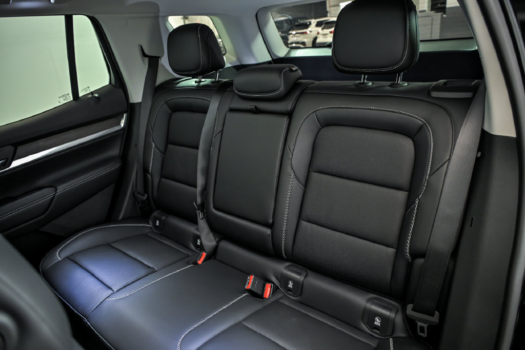 New 2027 GMC Terrain Denali w/ LPO, Floor Liner Package AWD/4WD image 10