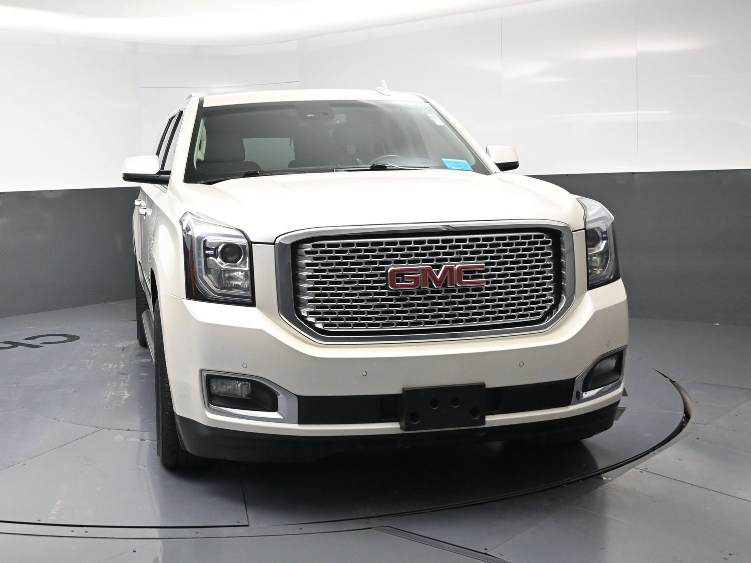 Used 2015 GMC Yukon XL Denali w/ Open Road Package AWD/4WD image 7