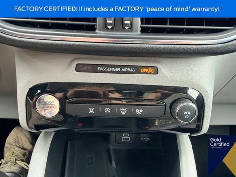Certified 2025 Ford Escape Platinum AWD/4WD image 38