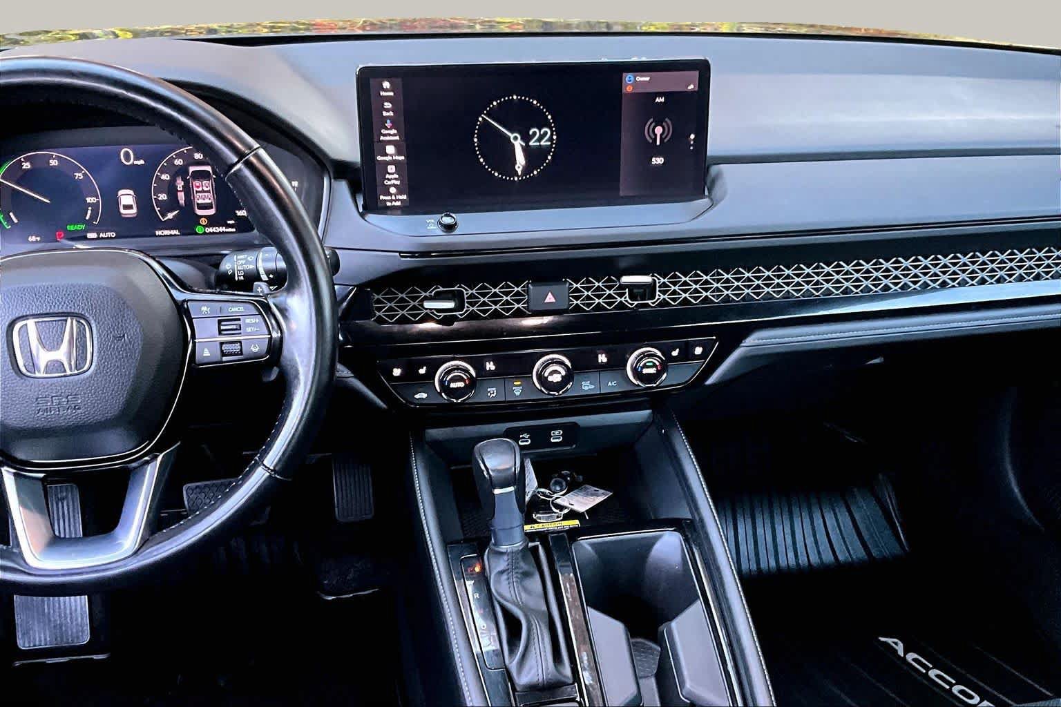 Used 2023 Honda Accord Touring image 6
