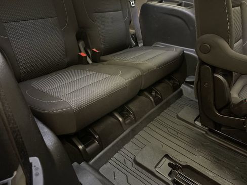 Used 2020 GMC Acadia SLE w/ Driver Convenience Package FWD image 32