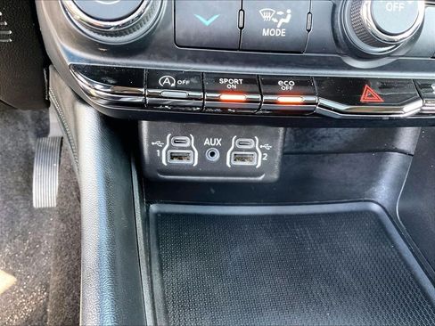 Used 2022 Dodge Durango SXT w/ Trailer Tow Group IV AWD/4WD image 12