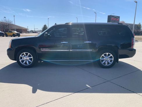 Used 2009 GMC Yukon XL Denali AWD/4WD image 6