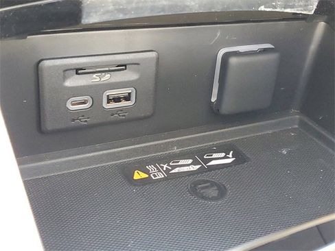 Certified 2023 Buick Envision Avenir image 31