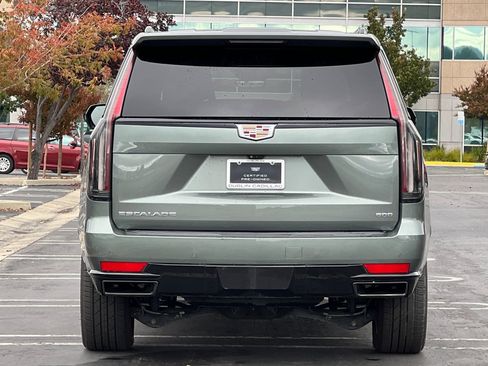 Used 2023 Cadillac Escalade ESV Sport w/ Touring Package image 5