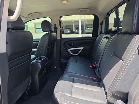 Used 2016 Nissan Titan SL AWD/4WD image 23