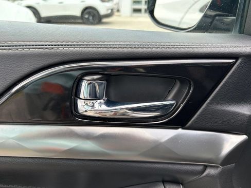 Used 2019 Nissan Maxima 3.5 SV w/ Floor Mat Group FWD image 18