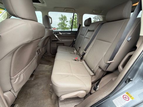 Used 2019 Lexus GX 460 w/ Navigation Package AWD/4WD image 10