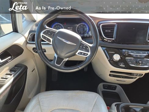 Used 2017 Chrysler Pacifica Touring-L Plus w/ Advanced Safetytec Group image 13