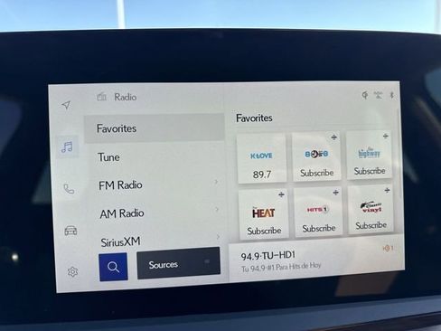 Certified 2025 Lexus ES 350 w/ Premium Package image 6