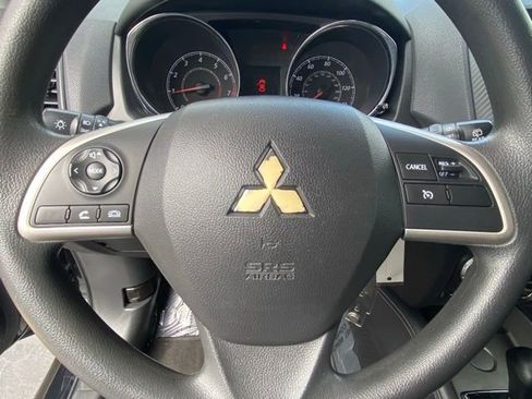 Used 2020 Mitsubishi Outlander Sport ES image 18