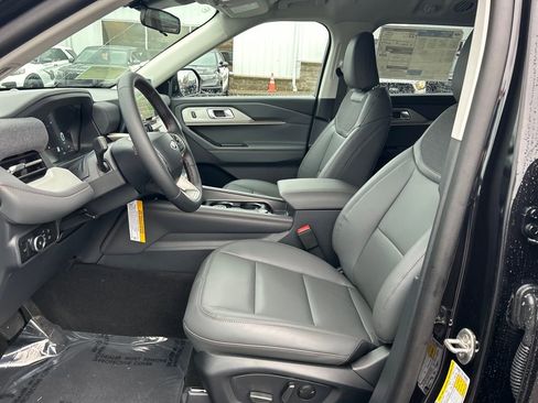 New 2026 Ford Explorer Active w/ Active Comfort Package image 13