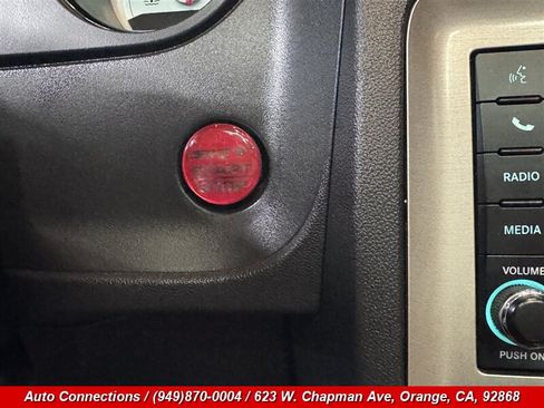 Used 2014 Dodge Challenger SRT8 RWD image 18