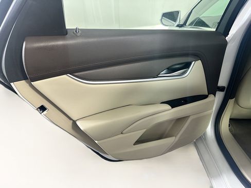 Used 2016 Cadillac XTS FWD image 25