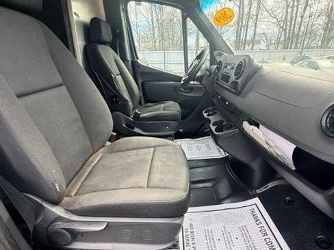 Used 2019 Mercedes-Benz Sprinter 144 image 10