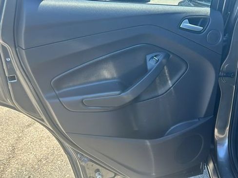 Used 2015 Ford Escape Titanium w/ Equipment Group 301A AWD/4WD image 14